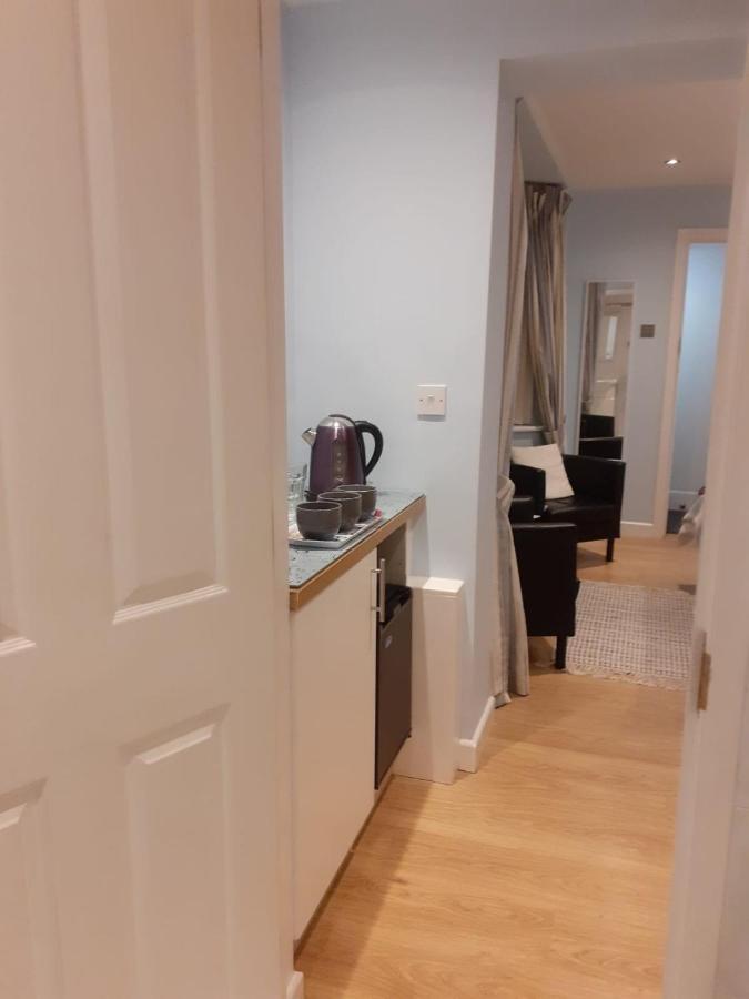 Coast 77 B&B Poole Eksteriør billede