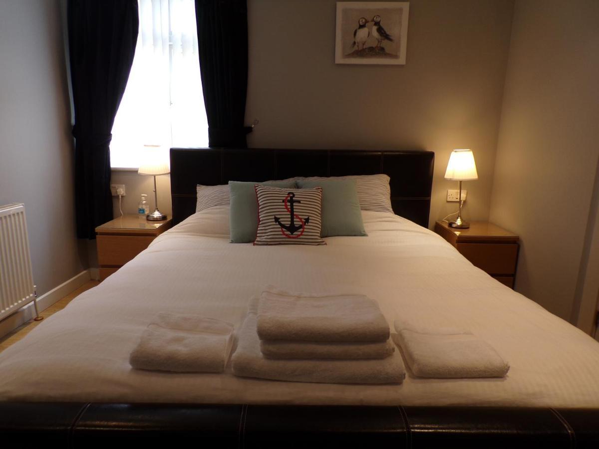 Coast 77 B&B Poole Eksteriør billede